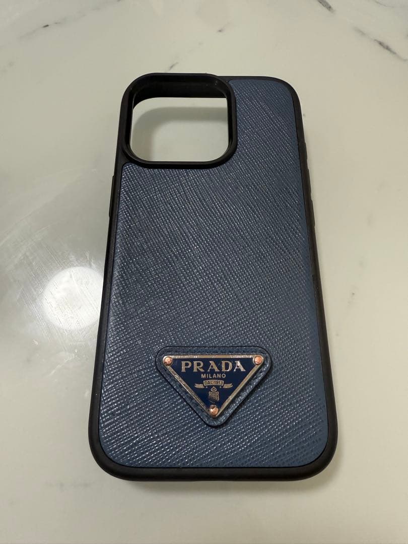 PRADA サフィアーノレザー　iPhone16proケース　箱付き