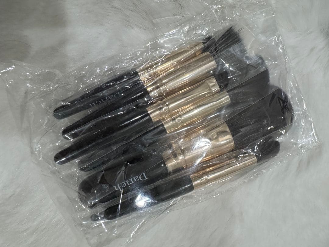 化粧品１２点まとめ売り！ディオール、シャネルその他コスメなど【新品ポーチ付き❣️】