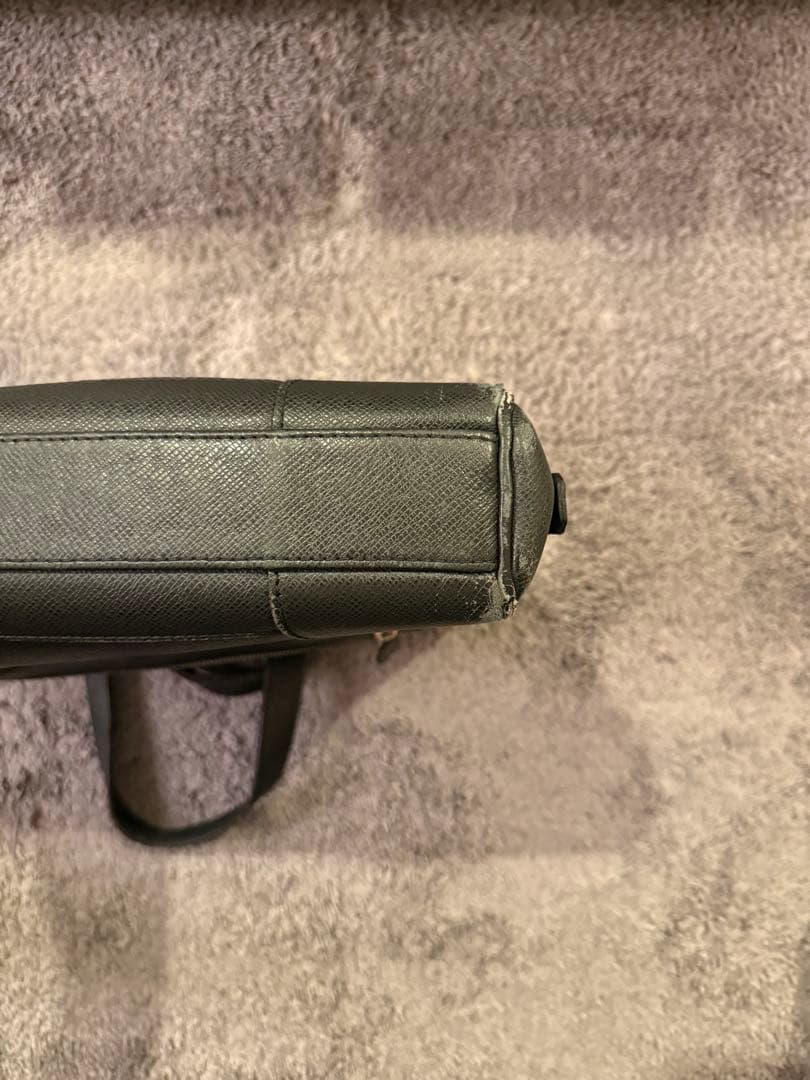 LOUIS VUITTON ルイヴィトン イゴール ビジネス バッグ タイガ