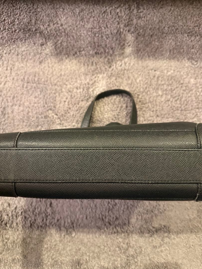 LOUIS VUITTON ルイヴィトン イゴール ビジネス バッグ タイガ