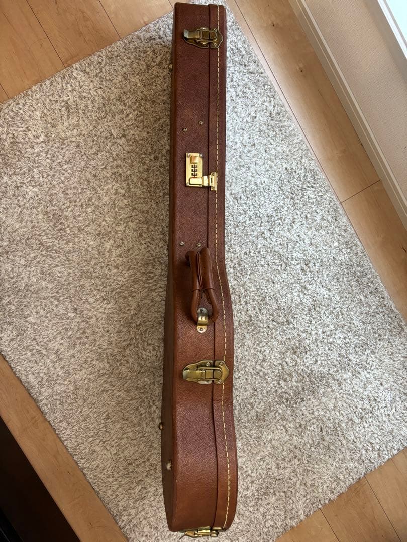 (Tom)美品Gibson SG 1999年製(ギターケース付)ピック4つ