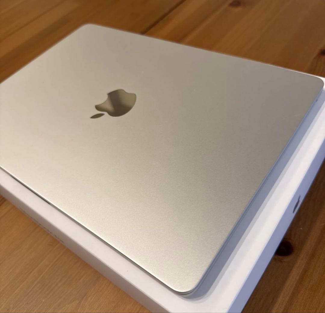2024年モデル　Apple MacBook Air M3 13インチ　シルバー
