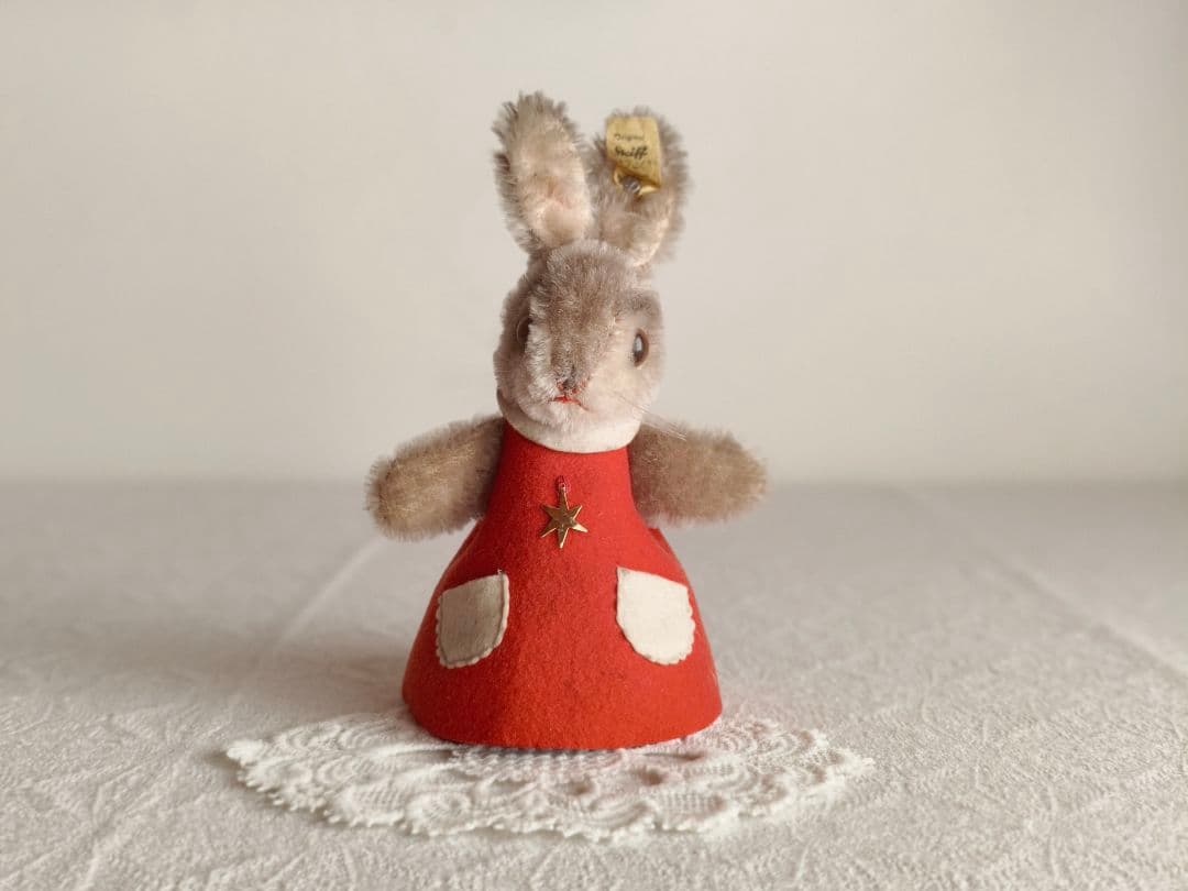 * vintage steiff ❀ * 赤いワンピースの ウサちゃん