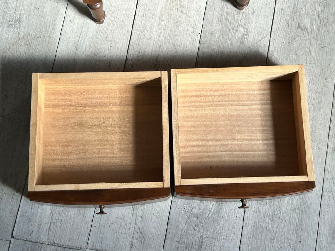 ① フランスベッド　ヨーロピアン　クラシカル　ナイトテーブル　アンティーク　IG