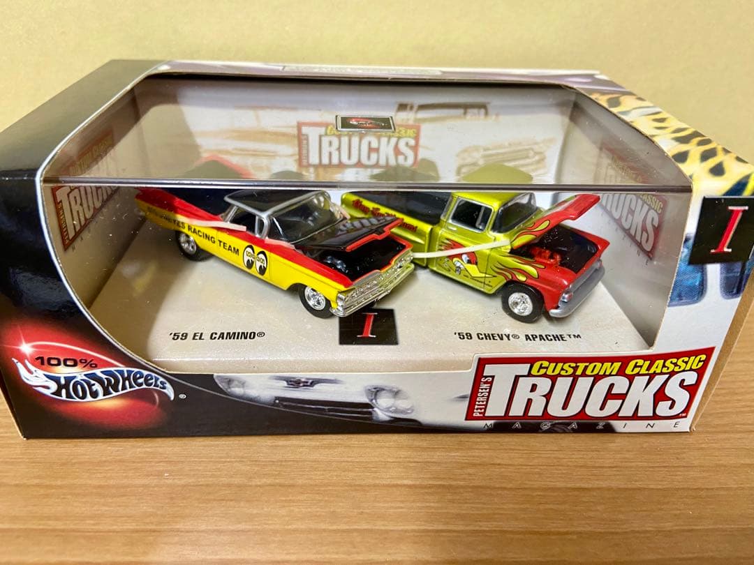 ホットウィール　カスタムクラシック　ムーンアイズ クレイスミス　セット