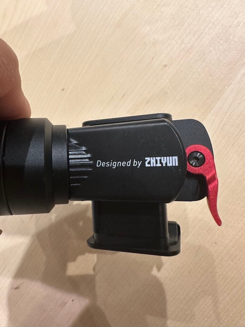 【大特価】DEJIHFHEVRURFBQVD スマートフォンジンバル 3軸