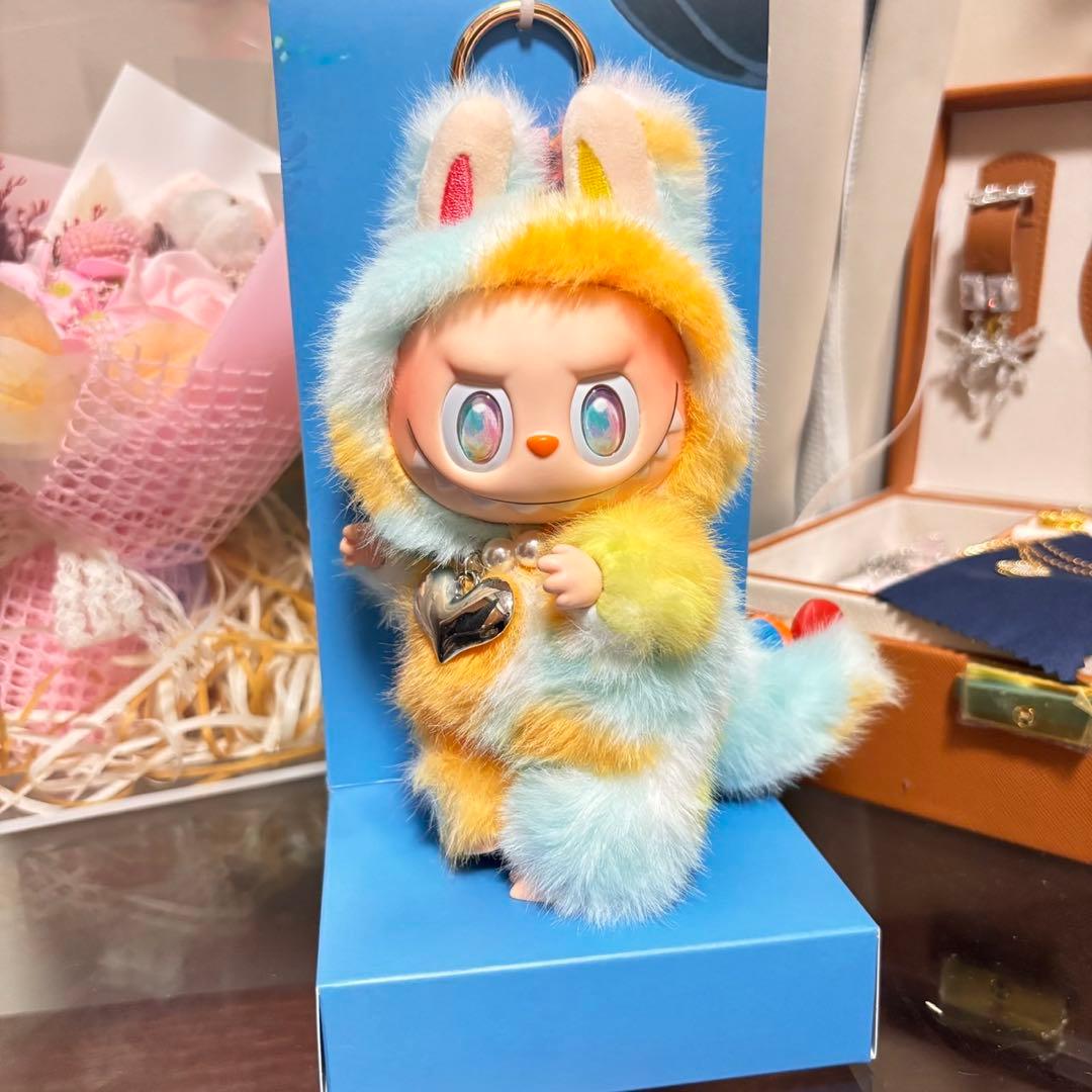 k*h様 ジモモ　虹色　海外限定カスタム　ふわふわぬいぐるみ　ストラップ付き