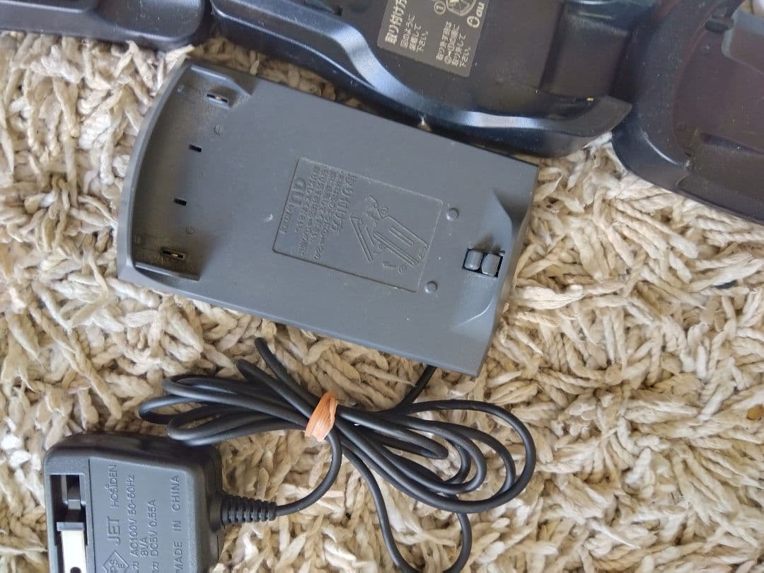 ガラケーや卓上ホルダまとめ売りジャンク品