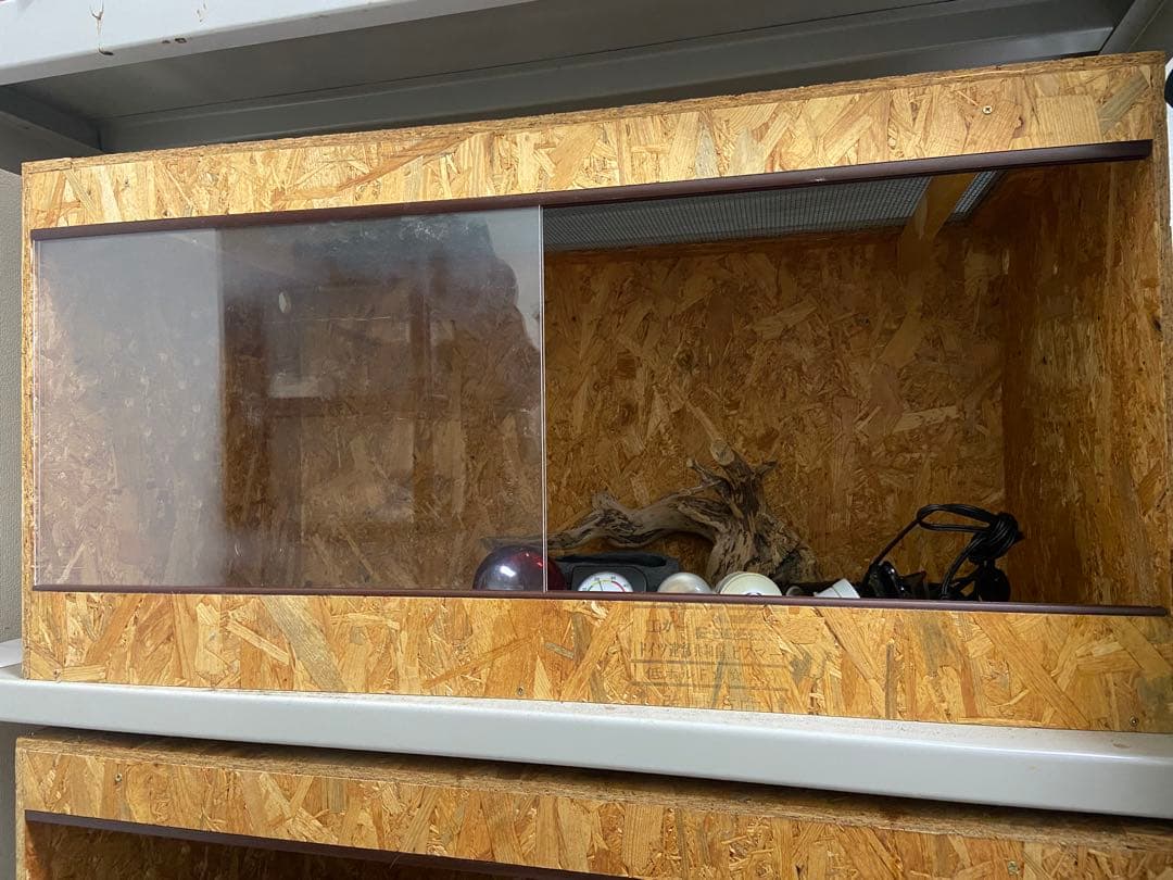 引き取り希望　即飼育可能　爬虫類ケージ 90×45×45照明器具付き