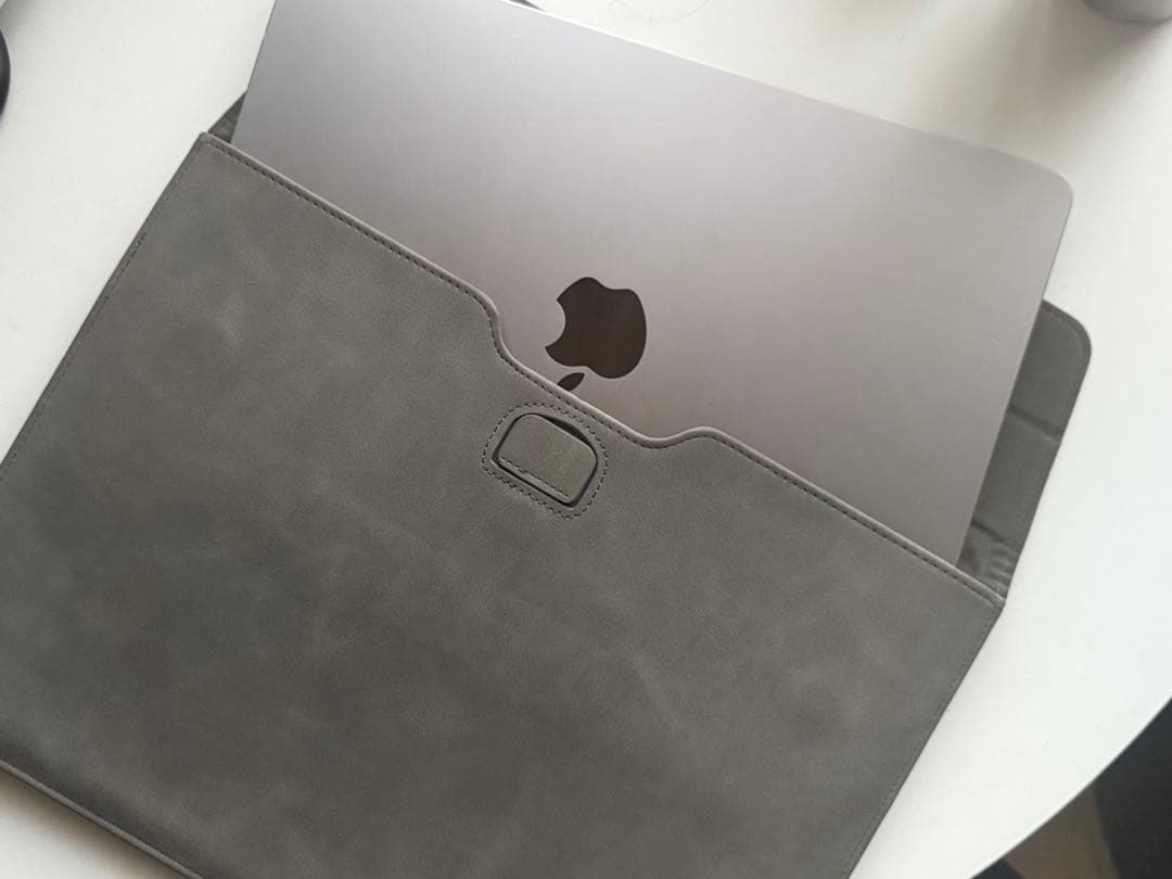 Apple MacBook Air (M2チップ)