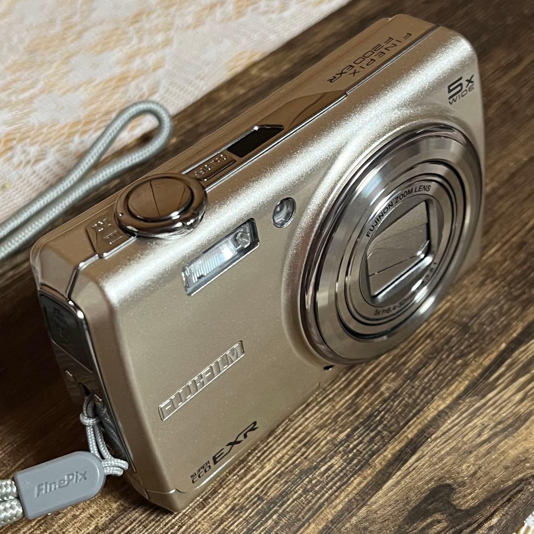FUJIFILM FINEPIX F200 EXR デジカメ 動作未確認 美品
