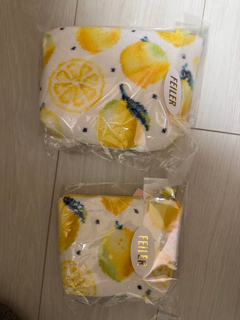 ちいかわ　フェイラー　うさぎ　大 小ポーチ セット売り