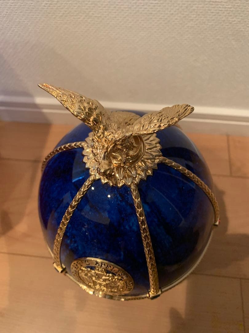 青いエナメル卵型コレクション