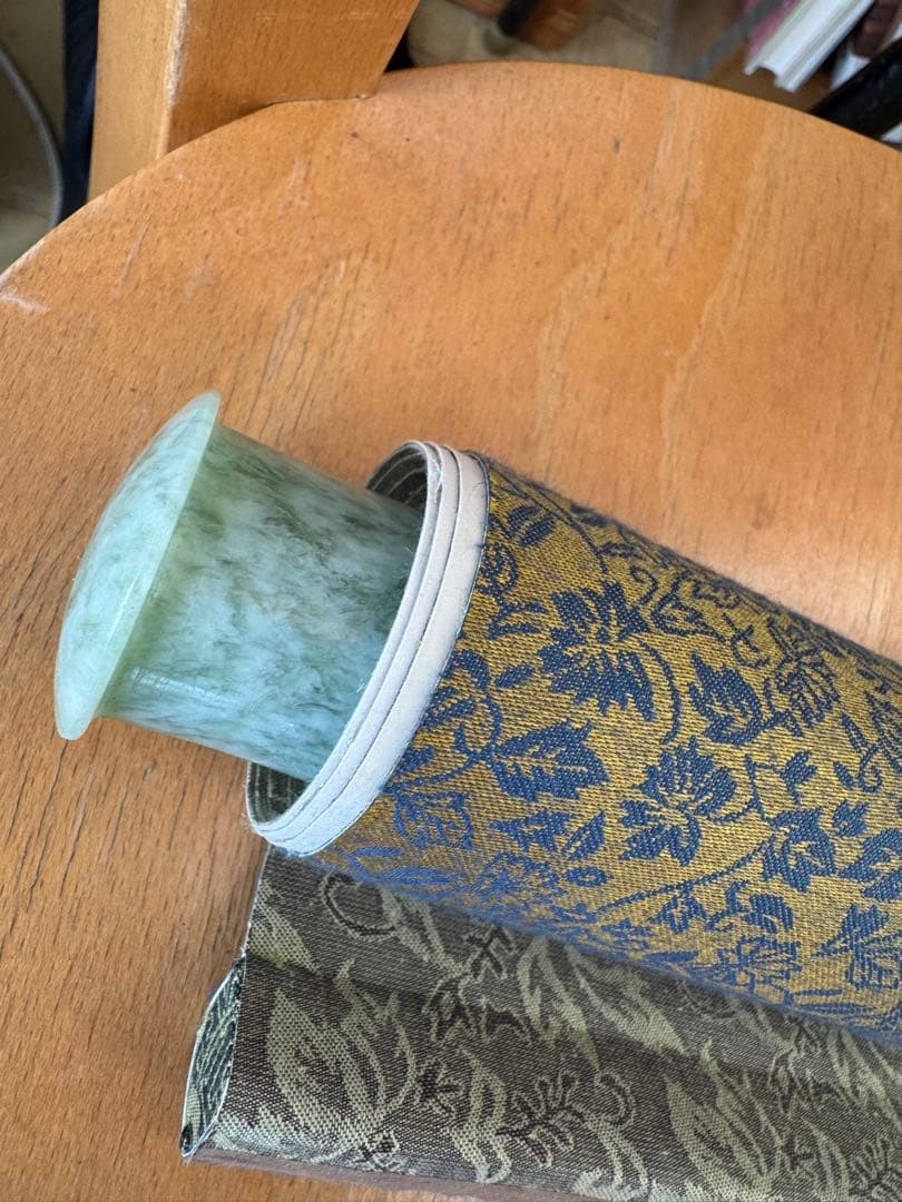 掛軸 漢字 書道 金粉背景　溥傑　一生感動