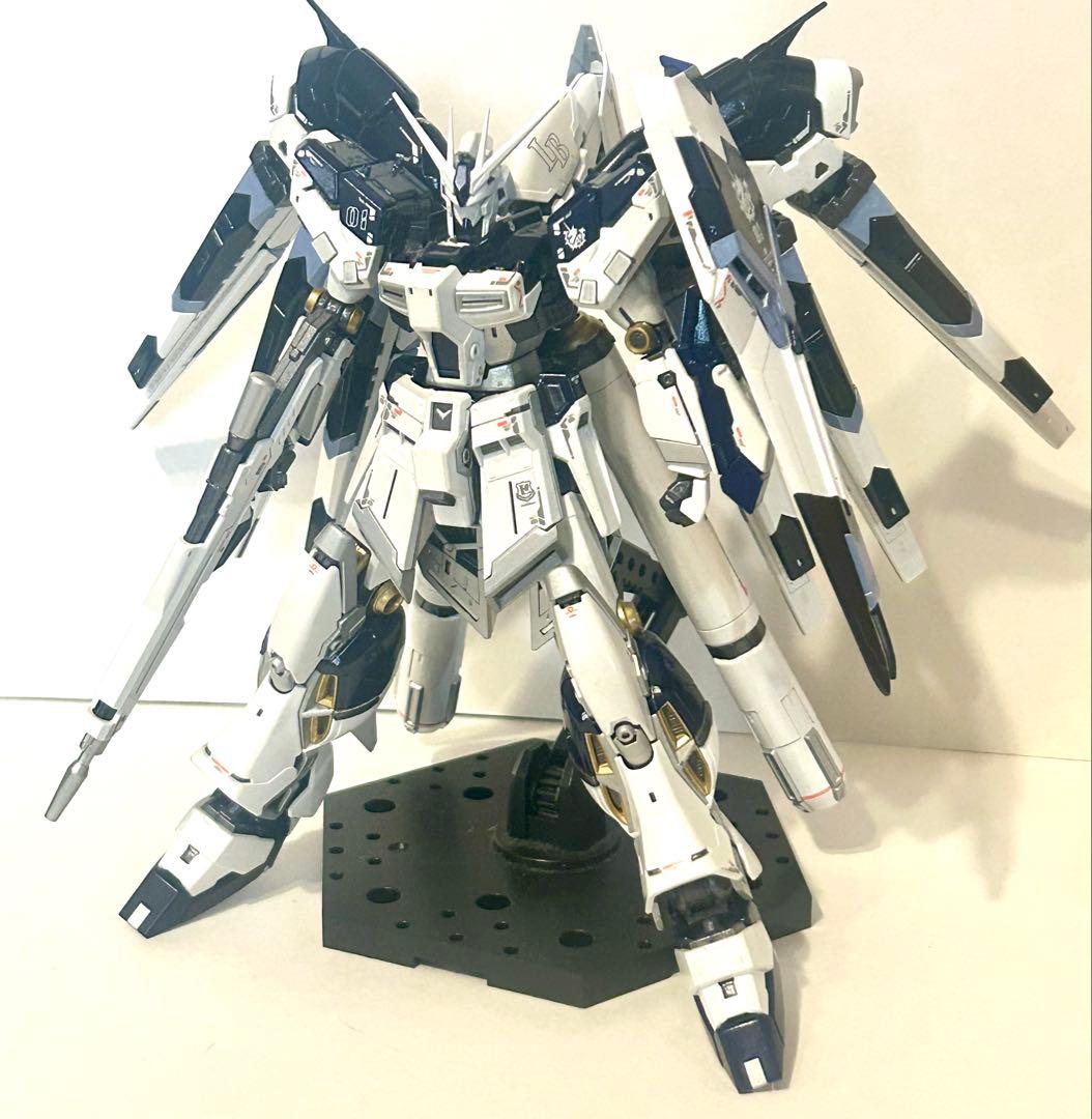 RG Hi-νガンダム 完成品　全塗装