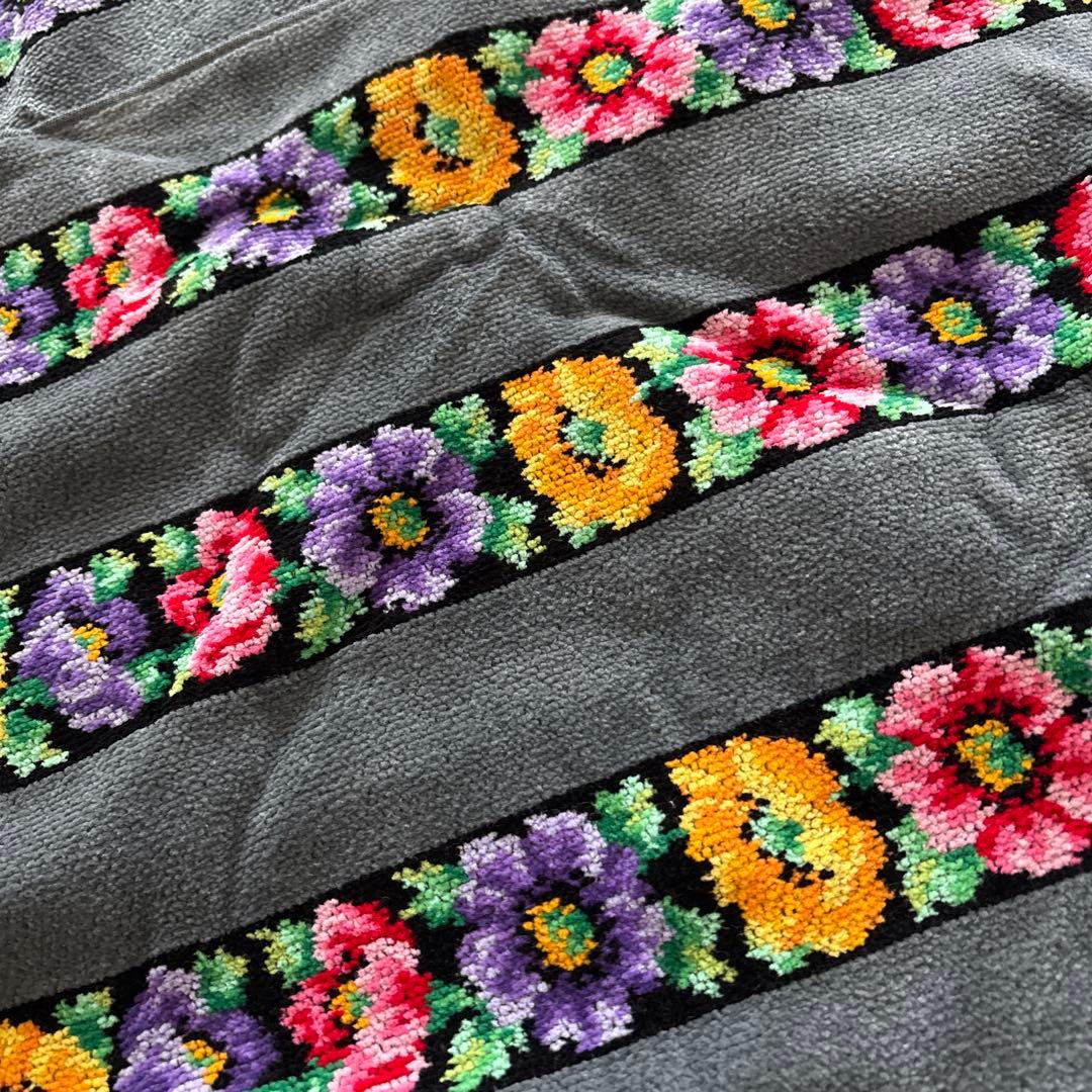 未使用　フェイラー　バスタオル　アネモネ　FEILER 花柄　グレー系