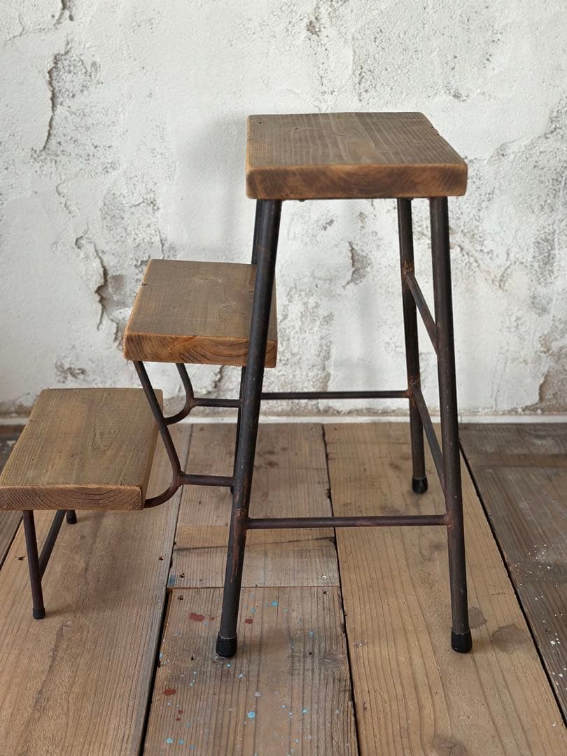 ✴︎最後の1台✴︎ ハンドメイド　ディスプレイステップラダー