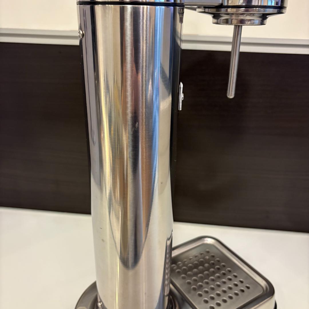 【aarke　美品】　新品ガス・新品ボトル付き　(アールケ 炭酸水メーカー )