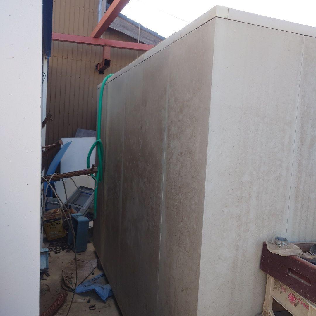 大型ホワイト冷蔵庫