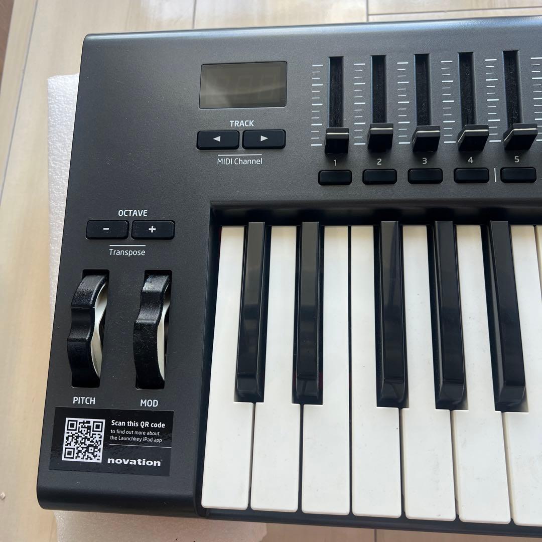 【Novation】 ノベーション Launchkey 61 キーボード
