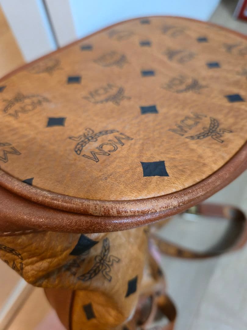 MCM ブラウンレザー ショルダーバッグ Y6760