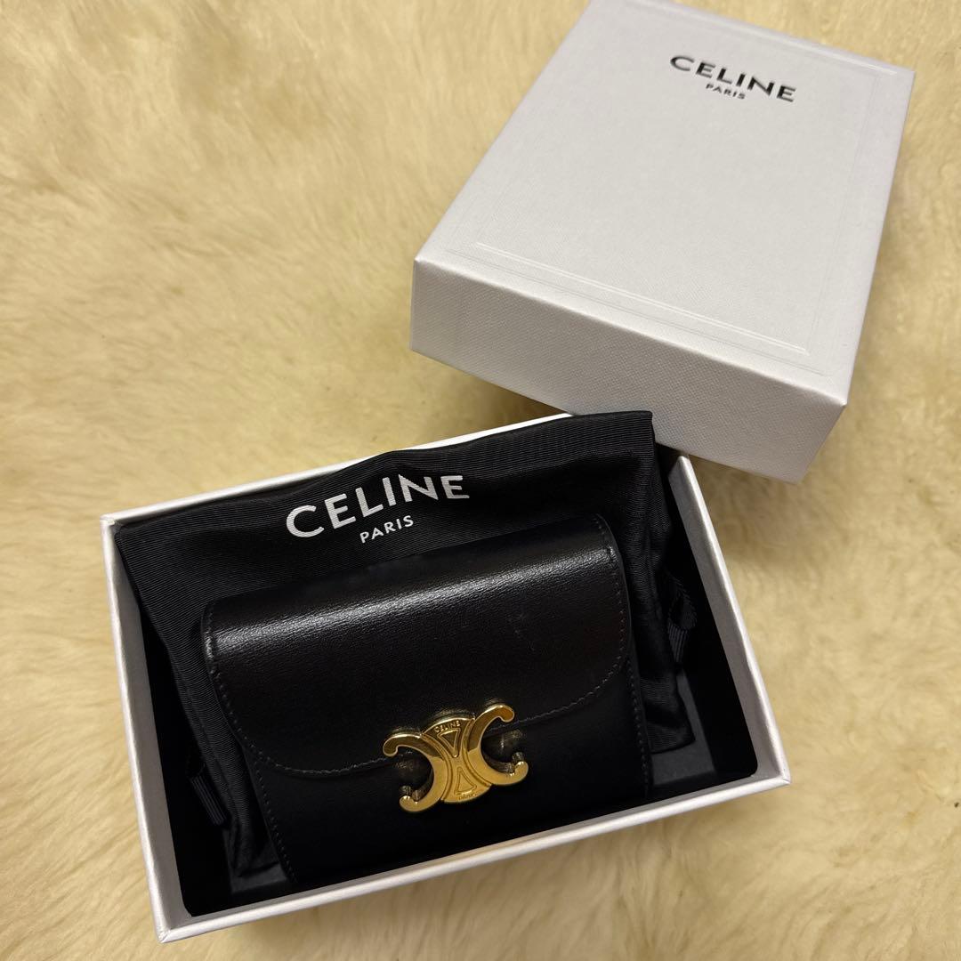 セリーヌ三つ折り財布