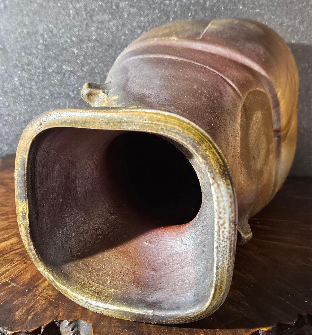 県重要無形文化財保持者　松井興之 造　備前花入　共箱　共布　陶歴書　茶道具茶器