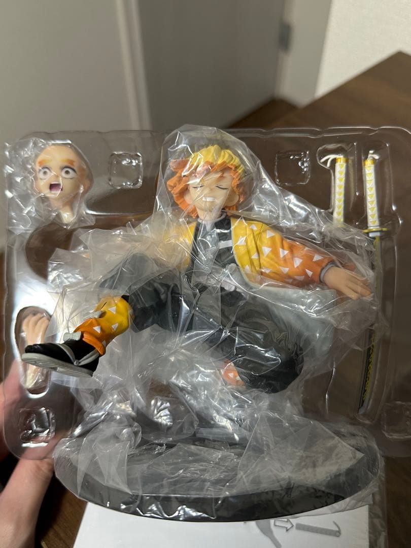 鬼滅の刃 我妻善逸 1/8スケールフィギュア