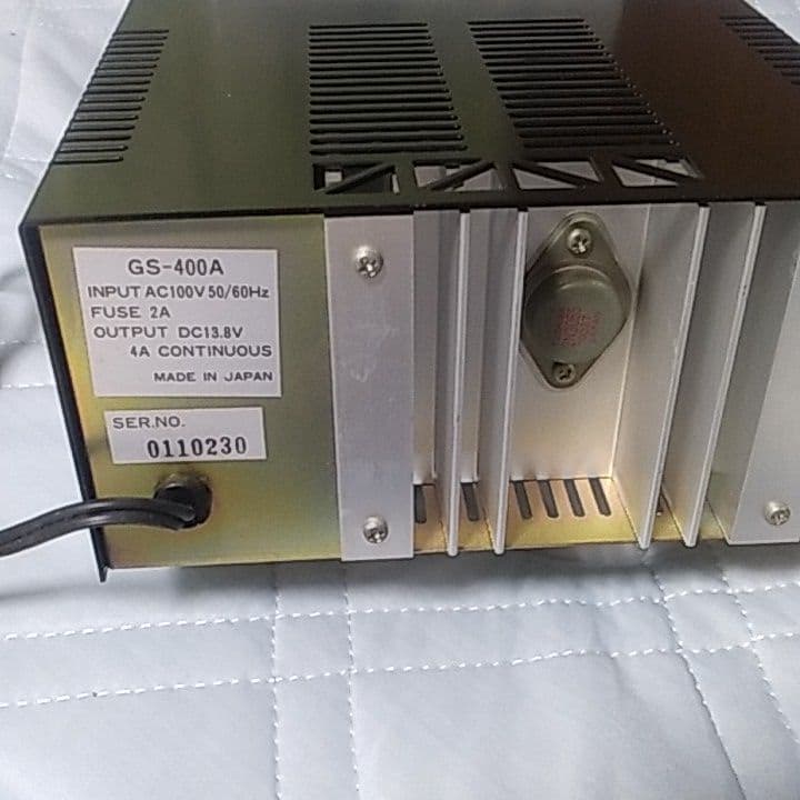 ♦期間限定♦コンバータです♦AC100Vから13.8Vに変換♦