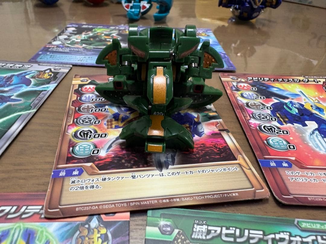 爆丸　サンズデッキ　滅ホロヴォス、硬タンクァー、堅パンツァー　カード　金属パーツ