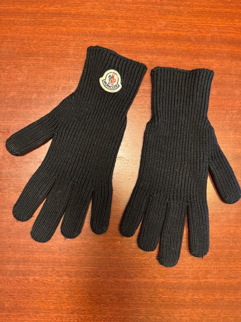 MONCLER 手袋 黒