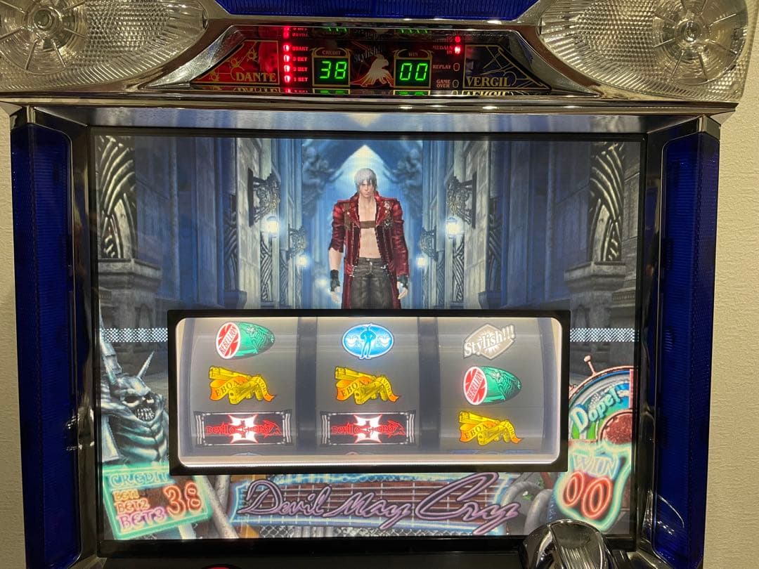 デビルメイクライ3 実機スロットマシーン　送料込み