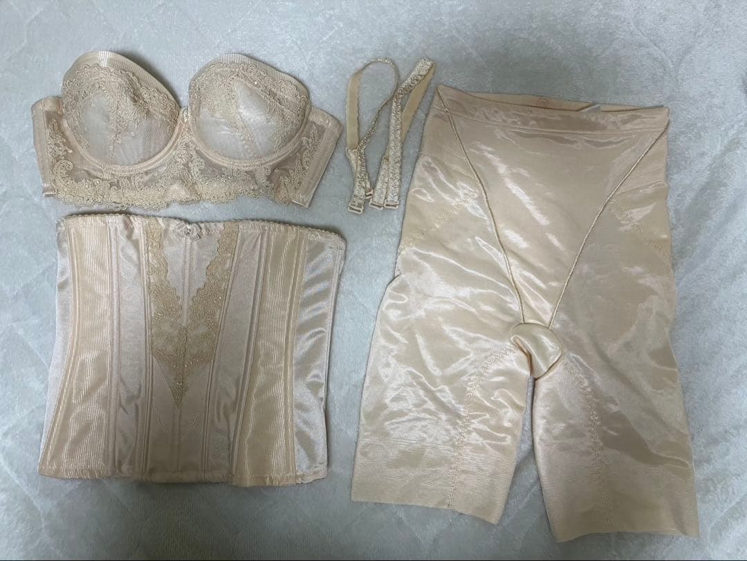 美品 フォーシスアンドカンパニー D65/64/64