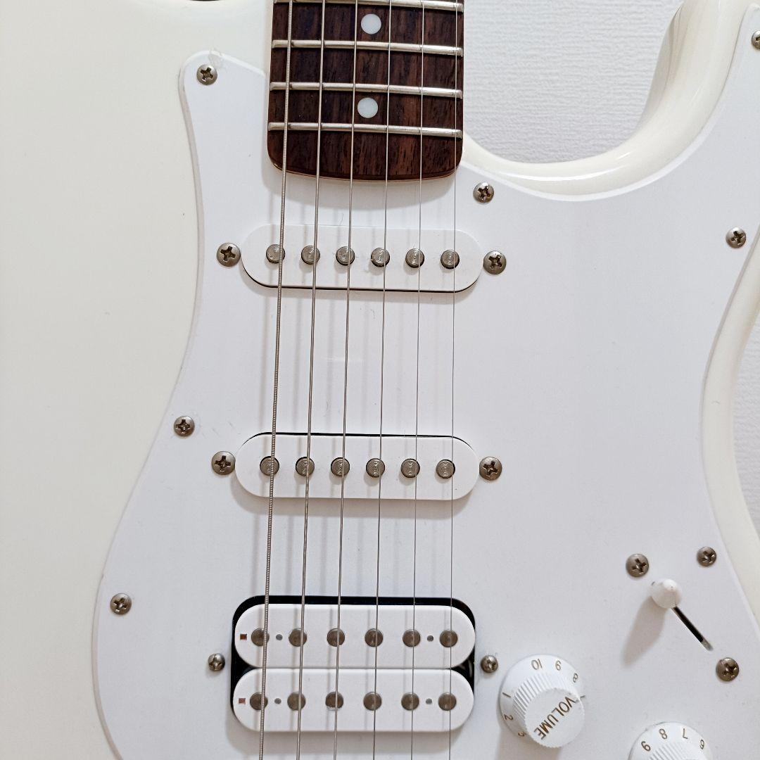 【美品】Squier ストラトキャスター HSS エレキギター本体 ホワイト