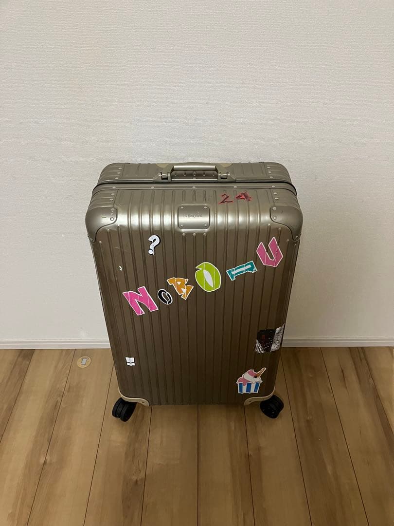 RIMOWA ゴールドキャリーケース