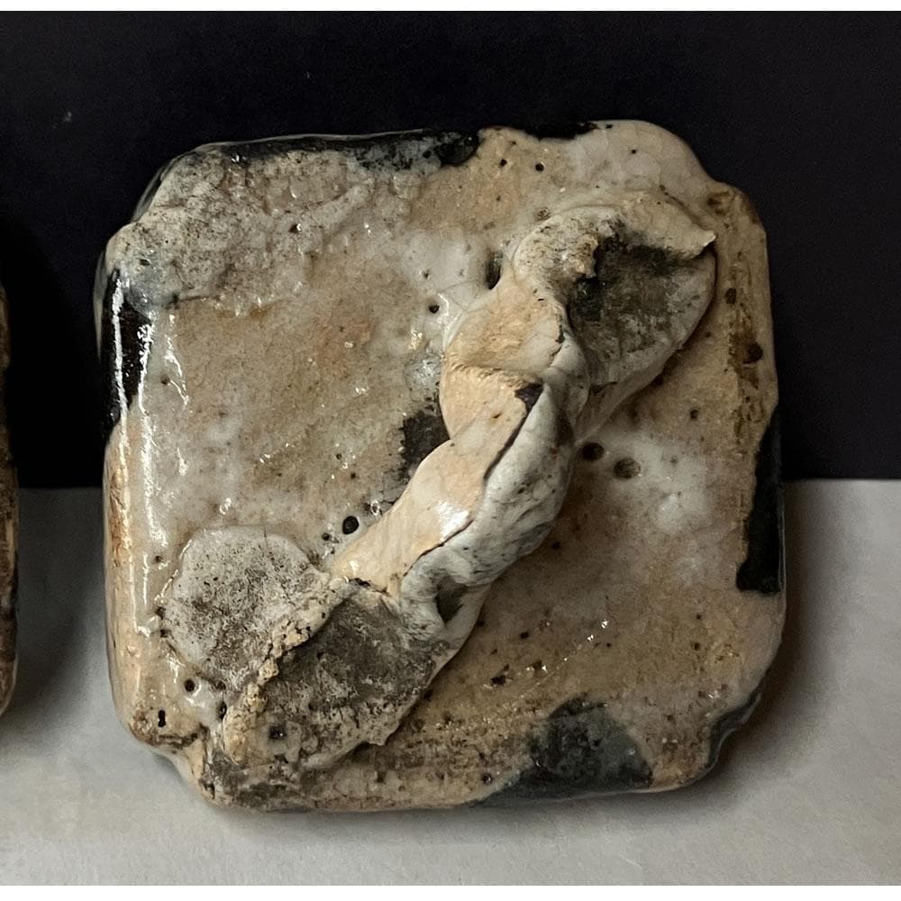 p035 古志野 ハジキ香合 木箱入り はじき香合 絵志野 香合 時代 茶道具