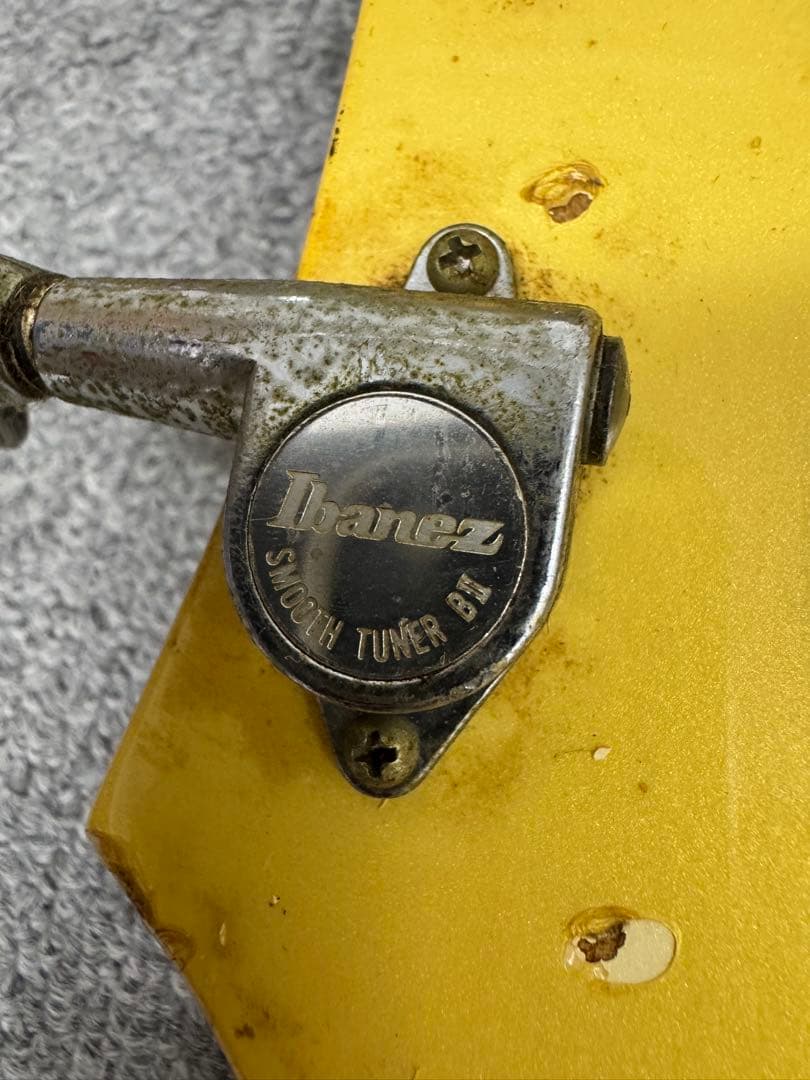 Ibanez ROADSTAR II エレキベース アイボリー