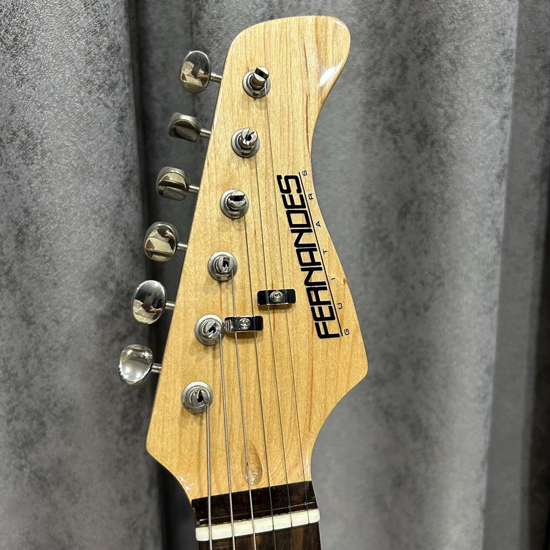 【美品】FERNANDES エレキギター　ストラト
