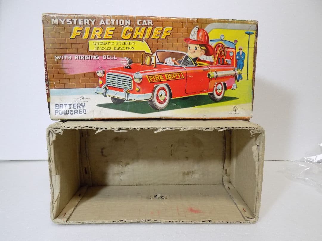 野村トーイ•新工社？ダブルネーム　電動　FIRE CHIEF CAR 動作品