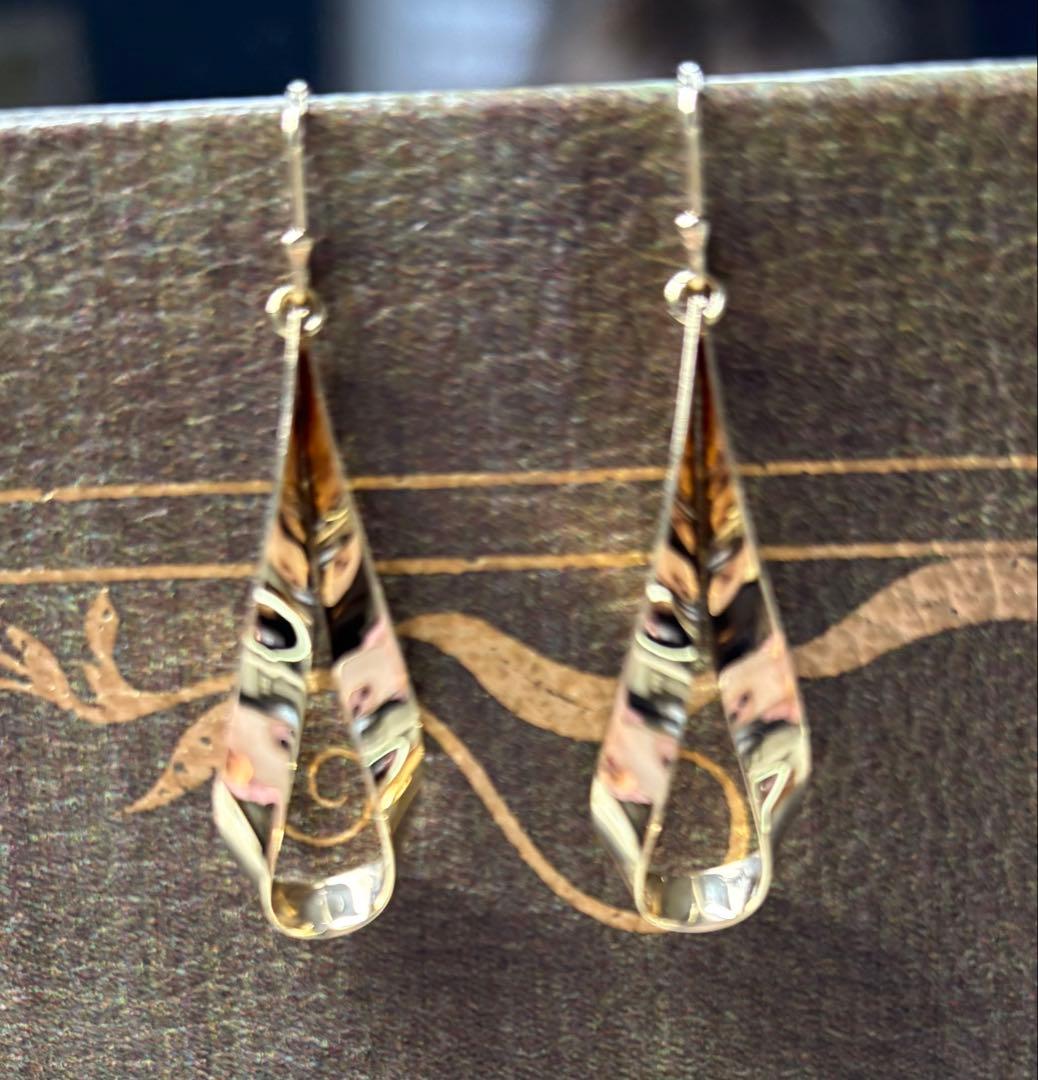 ココシュニックフックピアス