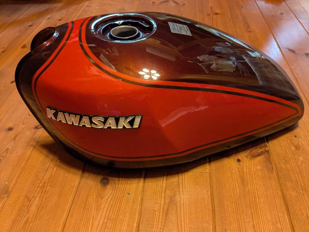 ゼファーΧ400　純正タンク　美品