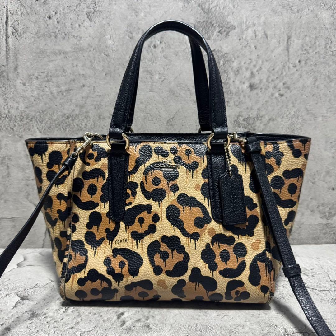 美品✨️コーチ 2way ショルダーバッグ PVC レザー レオパード 豹柄