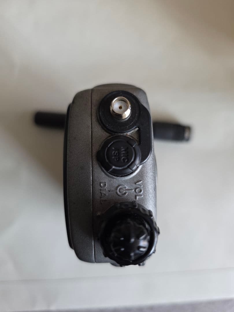 VX-7 スタンダード 50 144 430MHz＋広帯域受信機能ハンディ