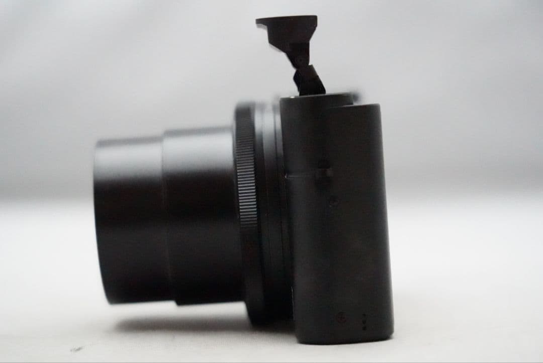 ☆初代モデル☆ ソニー サイバーショット DSC-RX100 大人気コンデジ