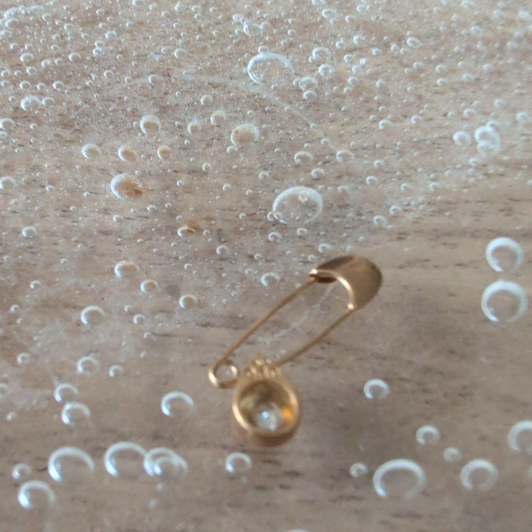 ♪金とダイアモンド〜ピン型ブローチ