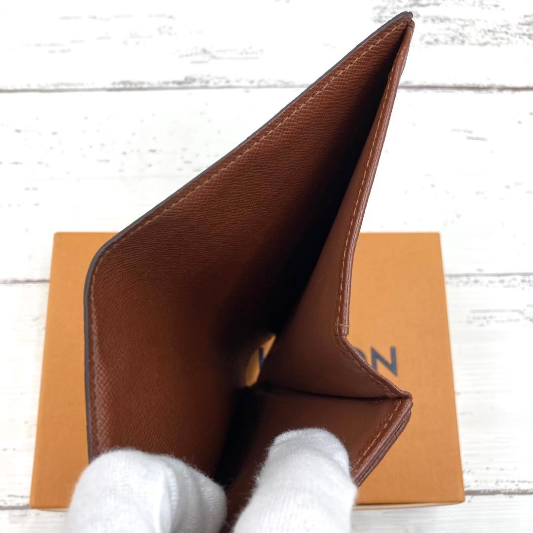 ルイヴィトン モノグラム ポルトトレゾール エテュイ シェキエ 三つ折り財布