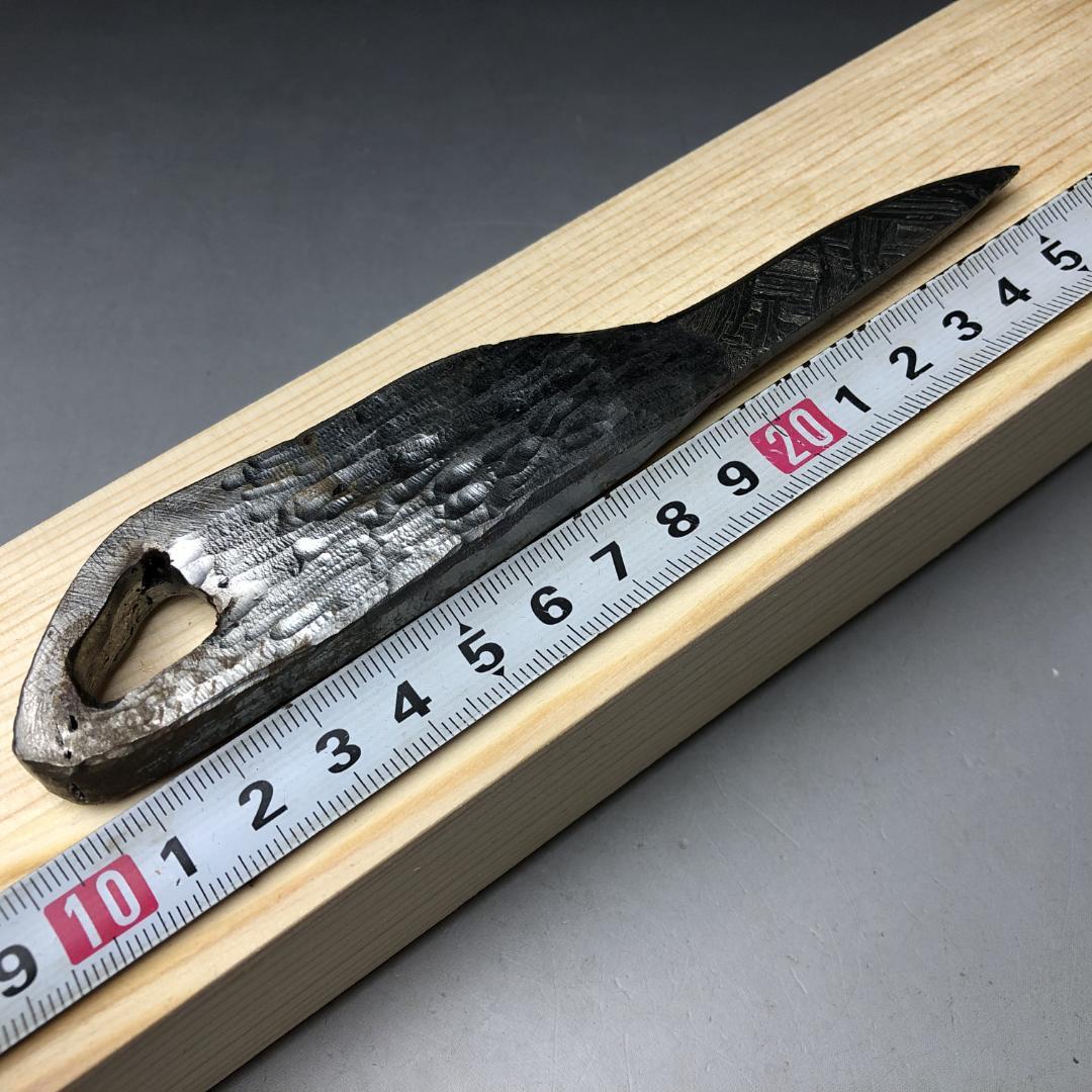 アルタイ隕石　 鉄隕石　メテオライト　模造刀　重さ約152ｇ 共箱