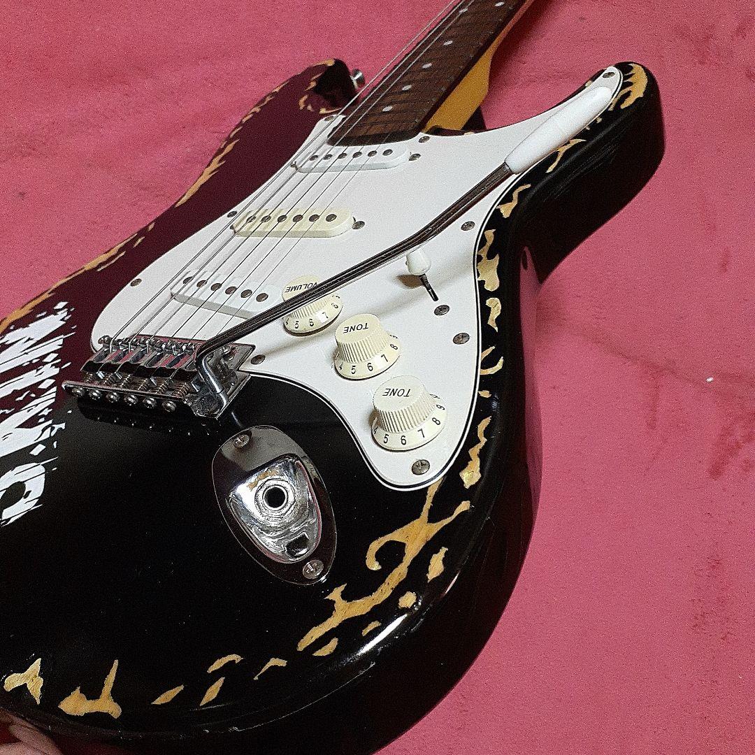 【良・美品】SKINペイントSUGIZOモデル。ST。アーム・ソフトケース付