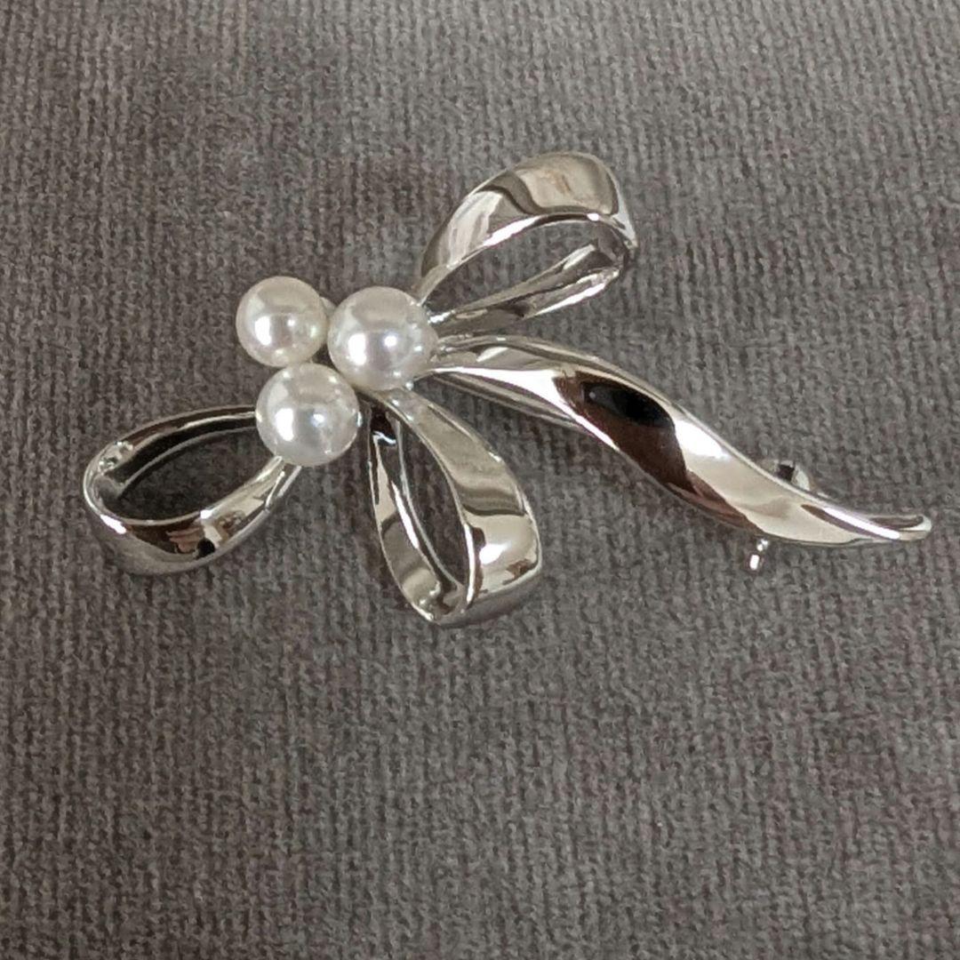【美品】MIKIMOTO シルバー パール リボンブローチ
