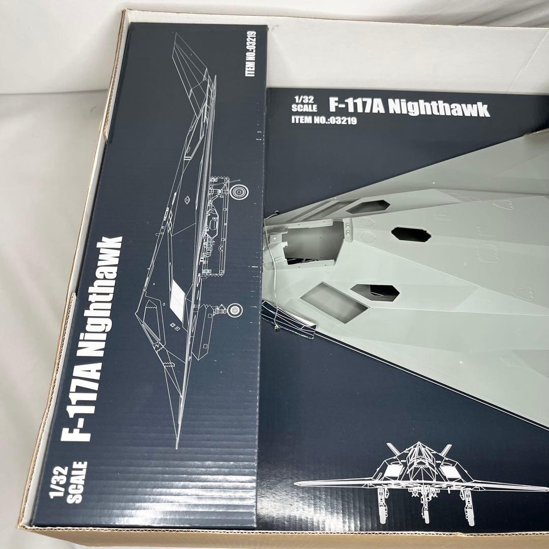 トランペッター 1/32 アメリカ空軍 F-117A ナイトホーク プラモデル
